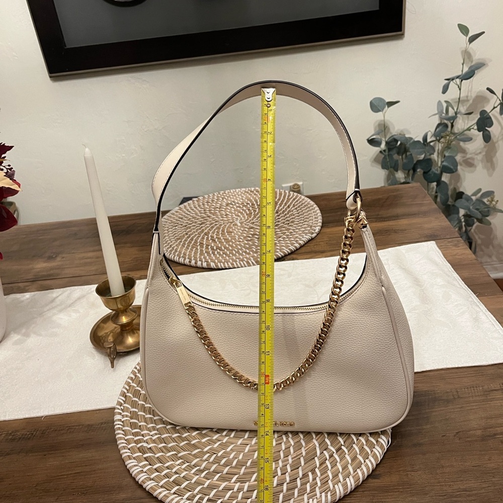 Michael Kors Cream Shoulder Bag with Gold Accent - Picture 2 of 16